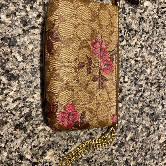Coach Floral Signature gold chain wristlet - Picture 2 of 3